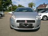Fiat Grande Punto 1.4 8V Dynamic 8xbereift Klima - Fiat Grande Punto mit Benzin-Antrieb: Limousine