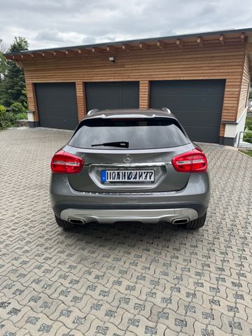 MERCEDES-BENZ GLA 200 - VB