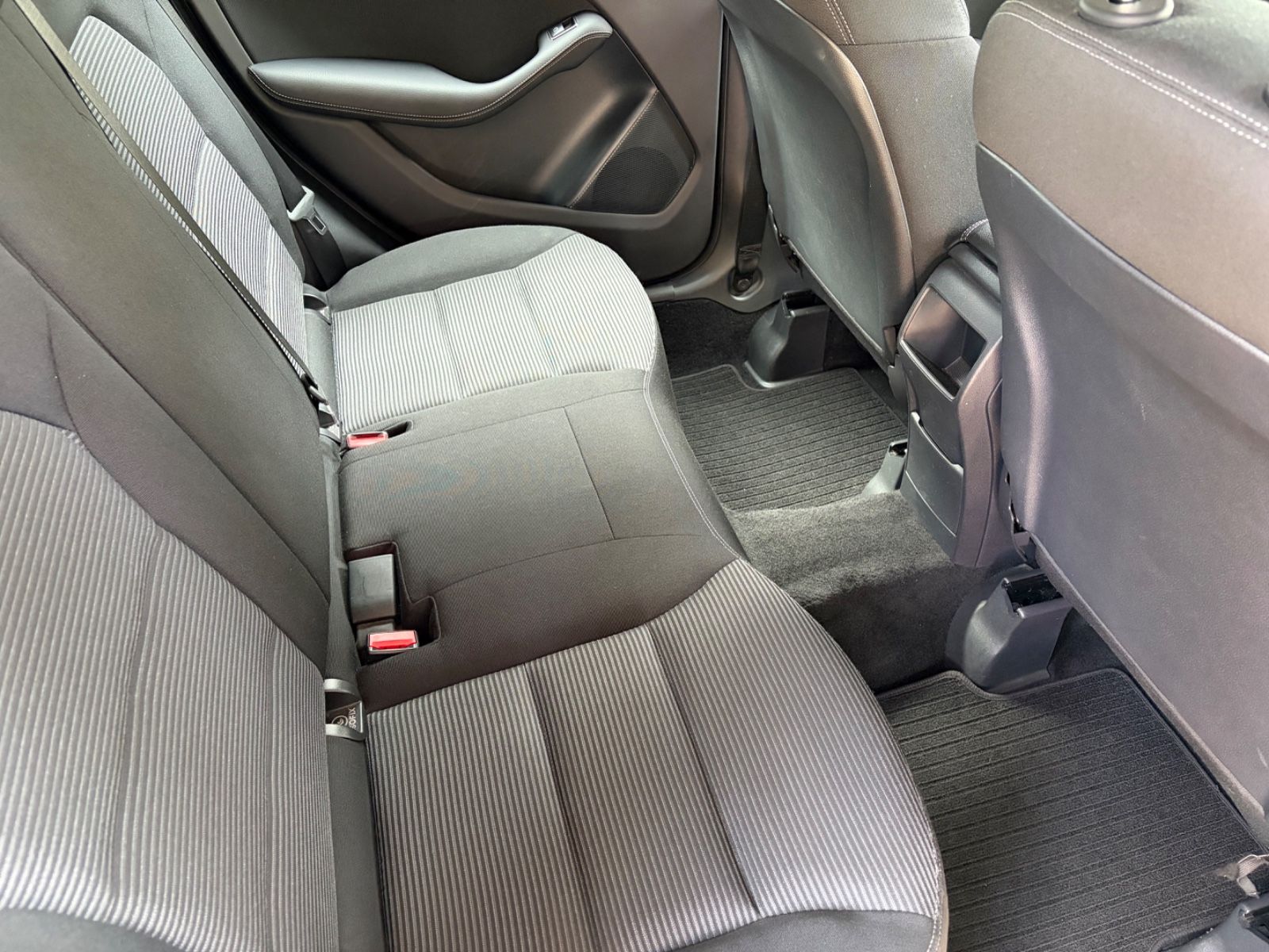 Fahrzeugabbildung Mercedes-Benz B 160 Automatik+Navi+BT+LM+SHZ+PDC+Tempomat