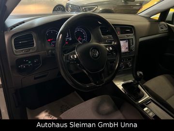 Volkswagen Golf - 8