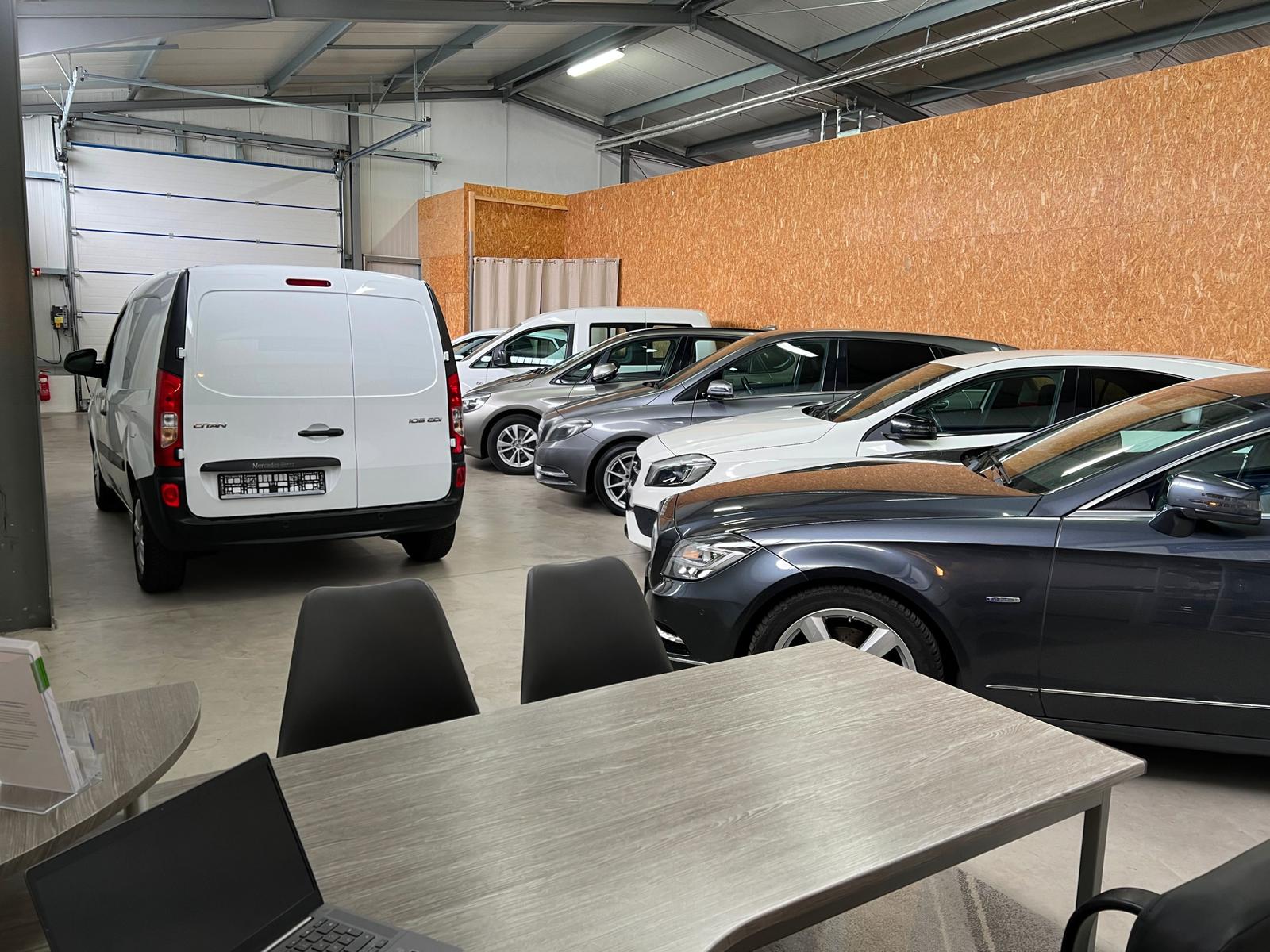 showroom-image-bottom
