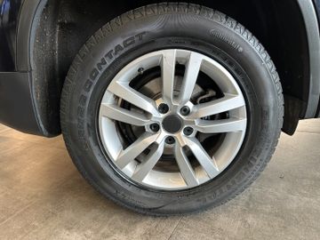 Volkswagen Tiguan *NAV*TEMPO*2-ZONEN*SitzHZ*PCD*TÜV 527*