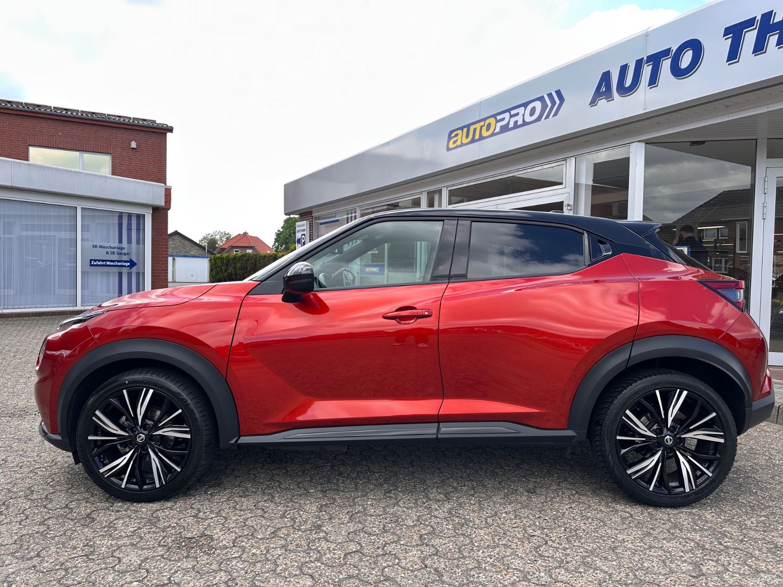 Fahrzeugabbildung Nissan Juke N-Design 1.0 DIG-T DCT Bose/LED/GRA/LM19"