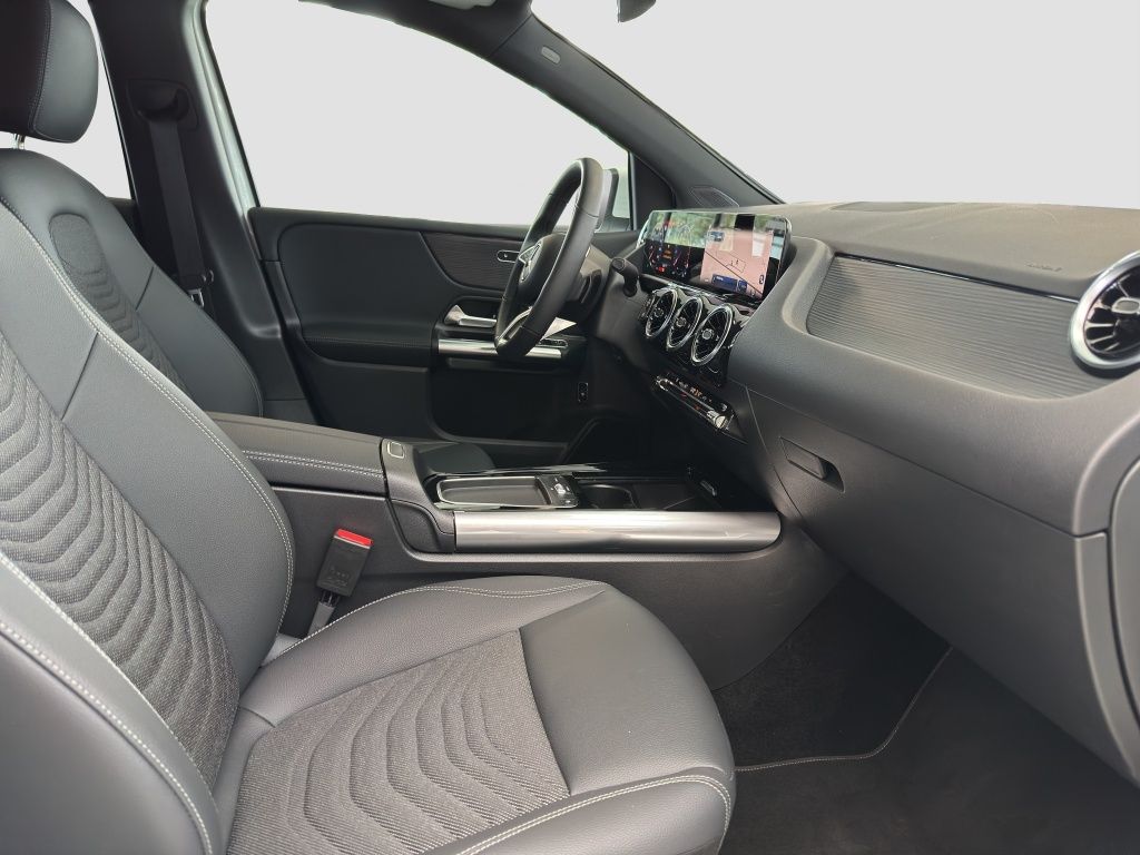 Fahrzeugabbildung Mercedes-Benz B 200 LED*PDC*ParkAss*SpurH*SpurW*el.Heck*ACC*LM