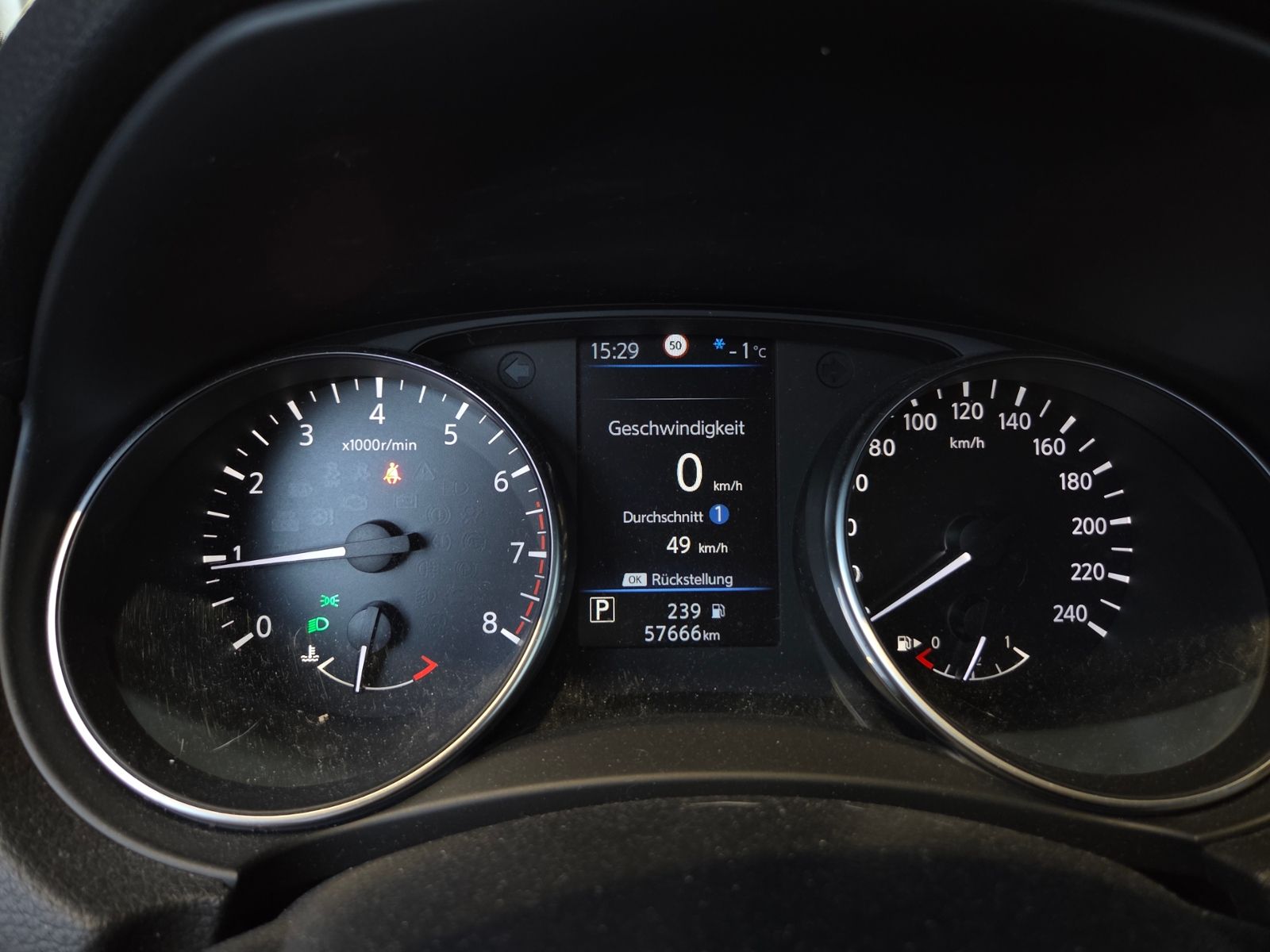 Fahrzeugabbildung Nissan Qashqai N-Connecta AHK LED NAV 360° SHZ ALU