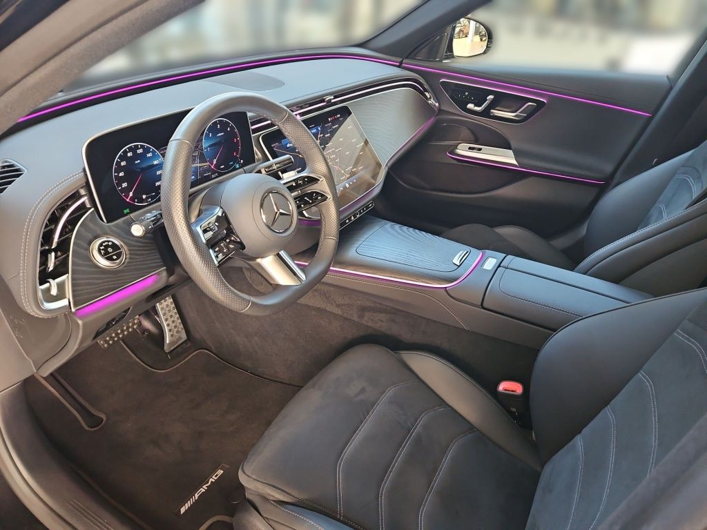 Fahrzeugabbildung Mercedes-Benz E 220 d AMG AHK Distronic+ Pano LED 360° Memory