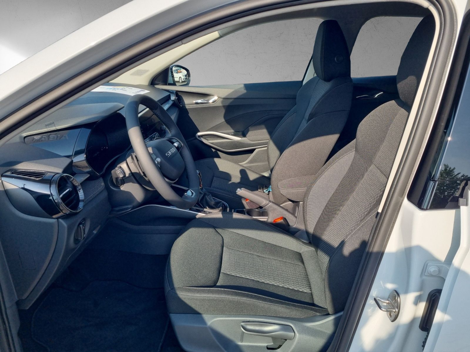 Fahrzeugabbildung SKODA Fabia Tour 1,0 TSI 85KW/115PS WINTER DesignLodge