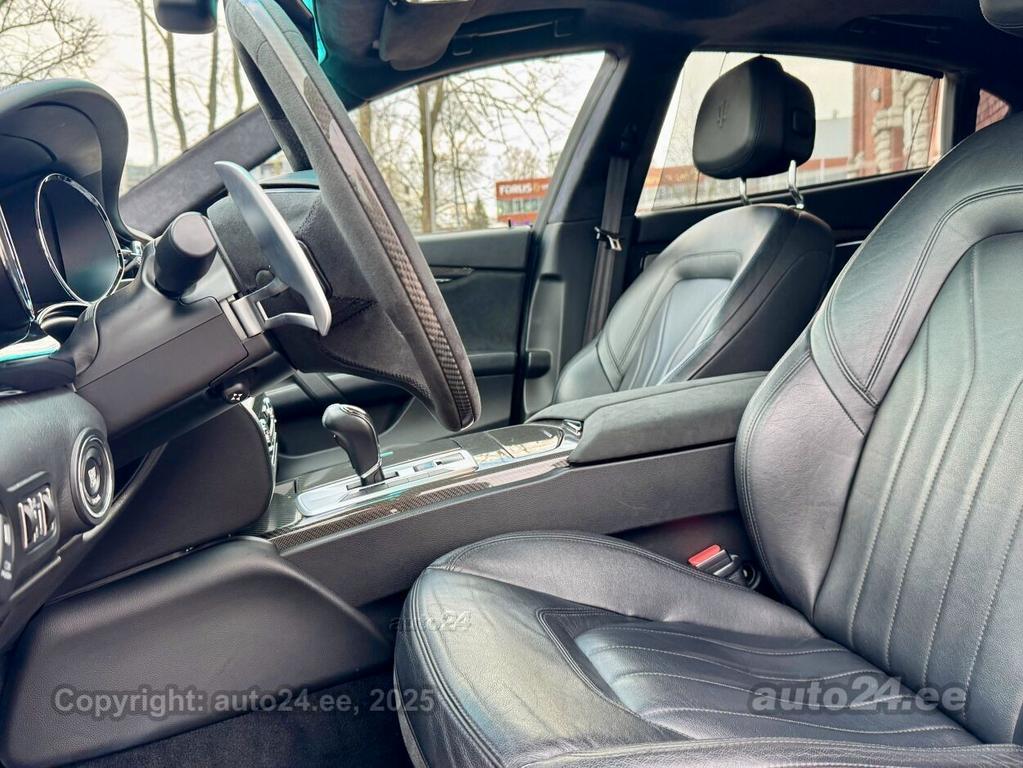 Maserati Quattroporte