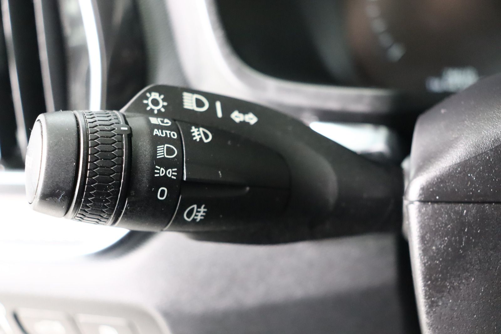 Fahrzeugabbildung Volvo V60 Kombi T8 R-Line AWD Recharge R Design Rechar