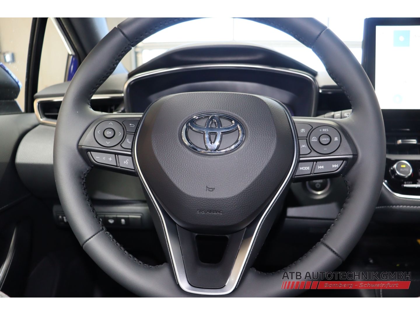 Fahrzeugabbildung Toyota Corolla 1.8 l Hybrid Team D Navi LED ACC Apple C