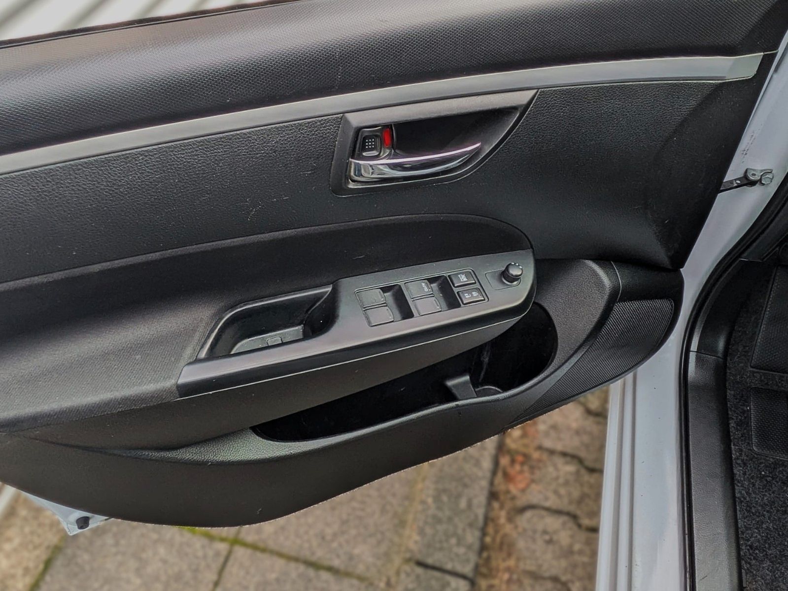 Fahrzeugabbildung Suzuki Swift 1.2 KLIMA TEMPOMAT ALLWETTER AHK ALU