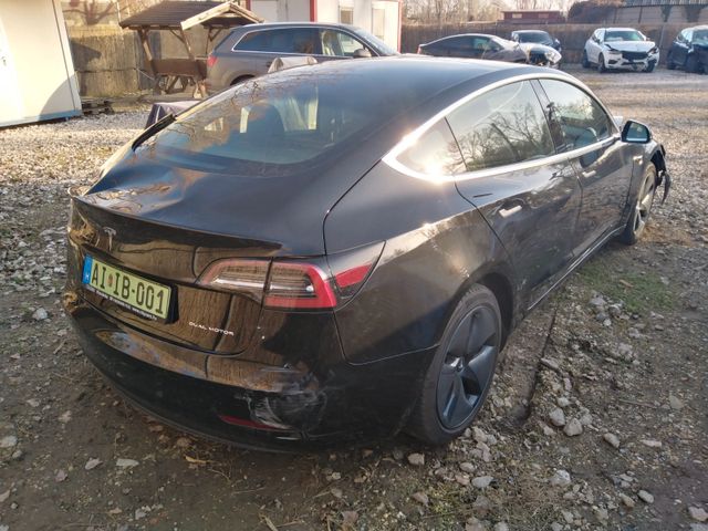 Tesla Model 3 Long Range Dual AWD