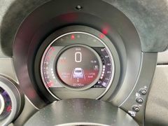 Fahrzeugabbildung Abarth 695 AAC NAVI BI-XENON BEATS MTA PAKET