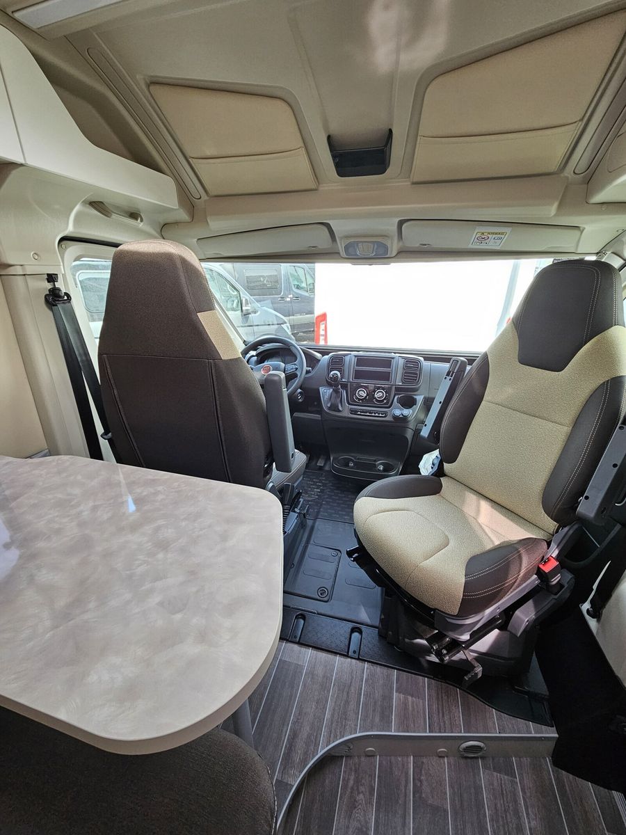 Fahrzeugabbildung Forster Vantasy FV636EB Autom. 140PS