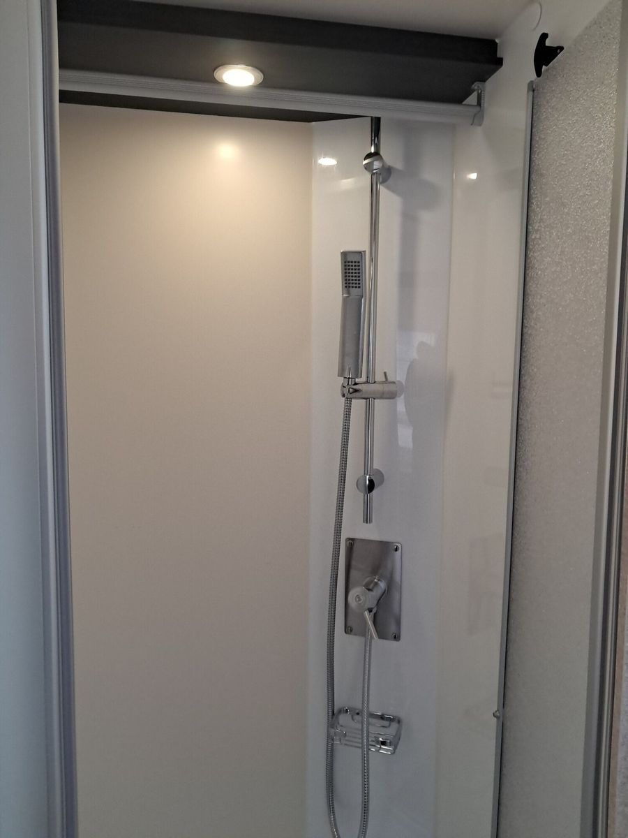 Fahrzeugabbildung Forster T F745 EB LTE,Solar,Markise,Lithium,Hubbett