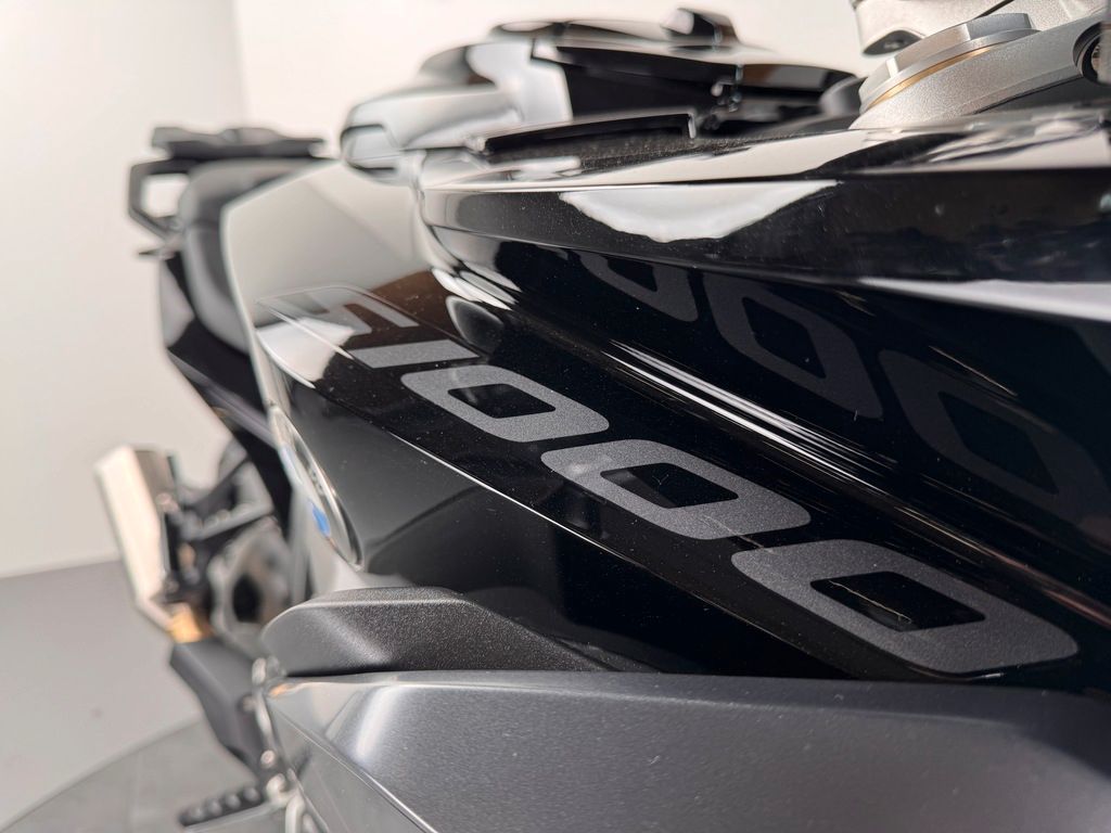 Fahrzeugabbildung BMW S 1000 XR *NEUWERTIGER ZUSTAND *TRIPLE BLACK