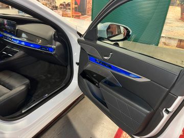 BMW 750 - 5