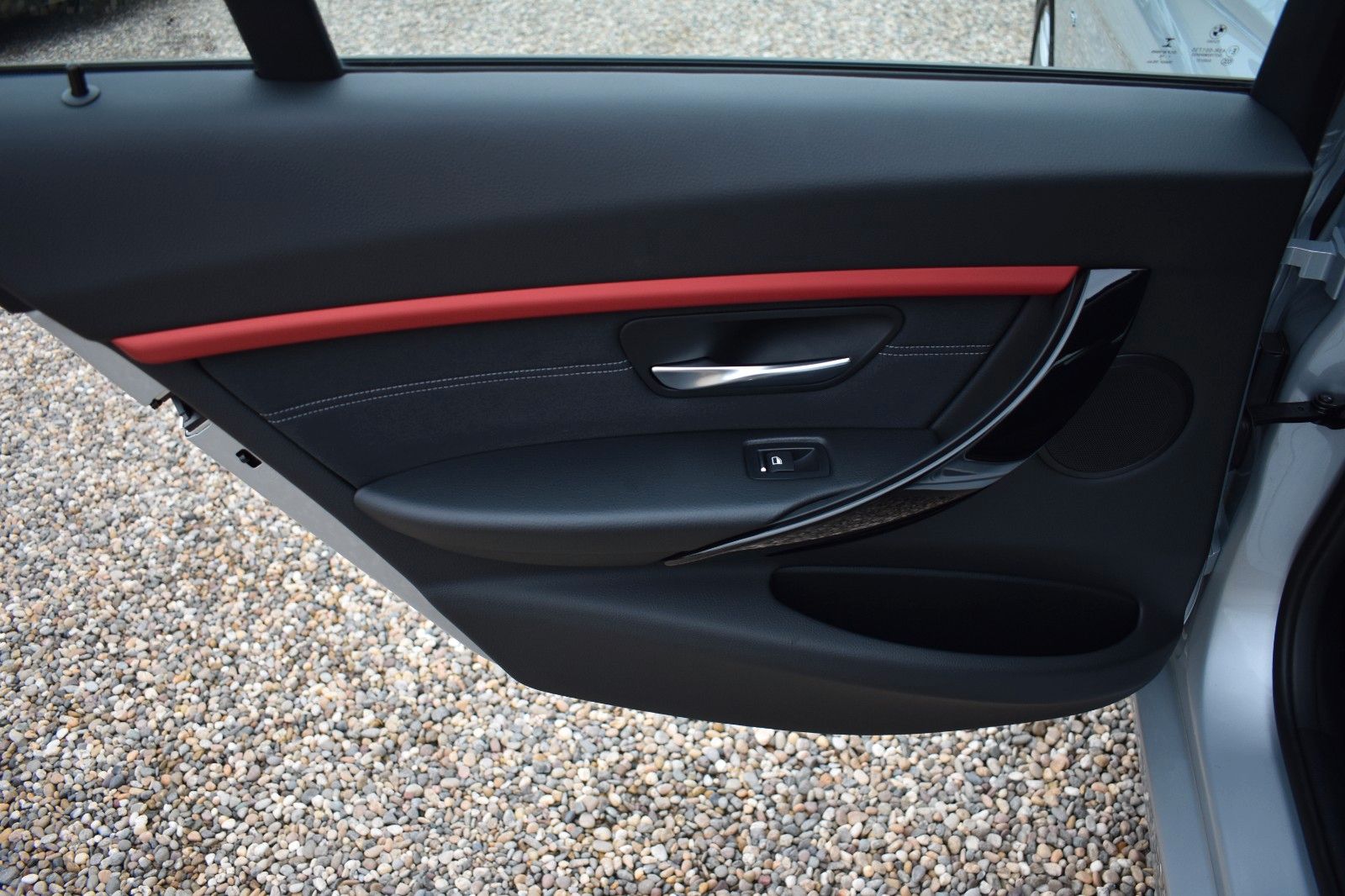 Fahrzeugabbildung BMW 320 i Limo. Sport Line