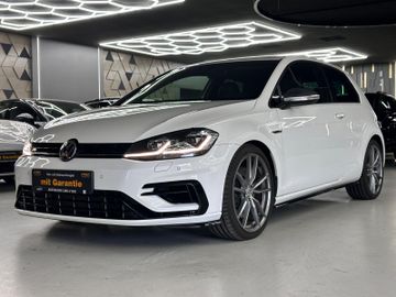 Volkswagen Golf - 1