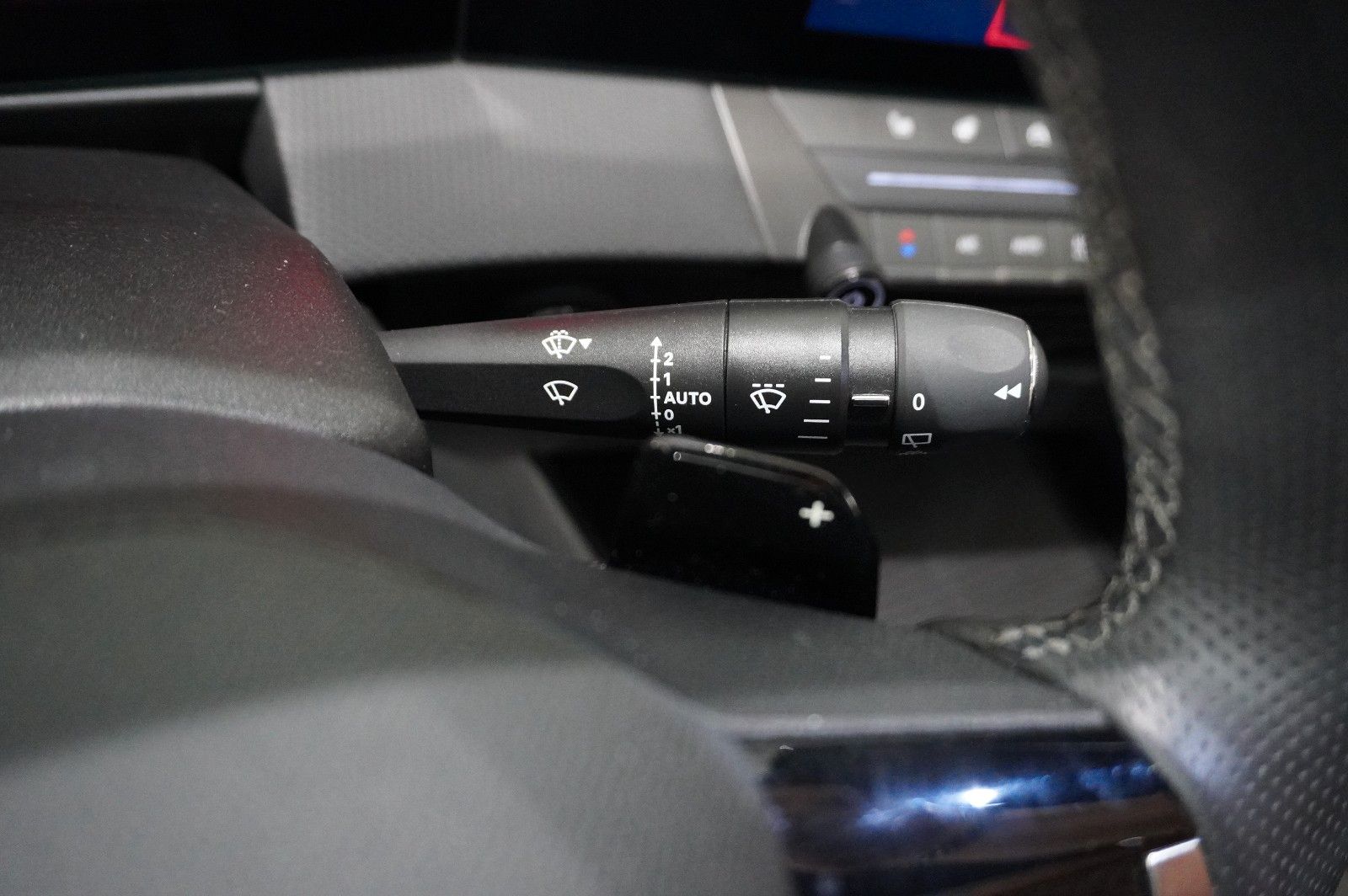 Fahrzeugabbildung Opel Astra L Lim. 1.6 HYBRID GS SPORT NAVI/360°/SPORT