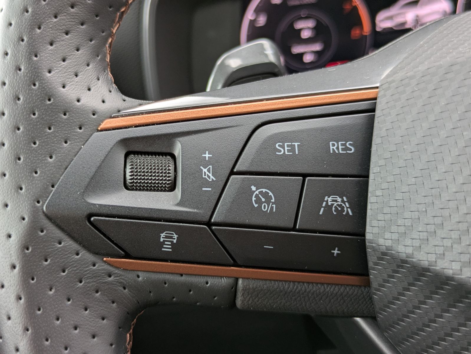 Fahrzeugabbildung CUPRA Leon 1.5 eTSI DSG MATRIX-LED*ACC*APP*KAMERA*18"