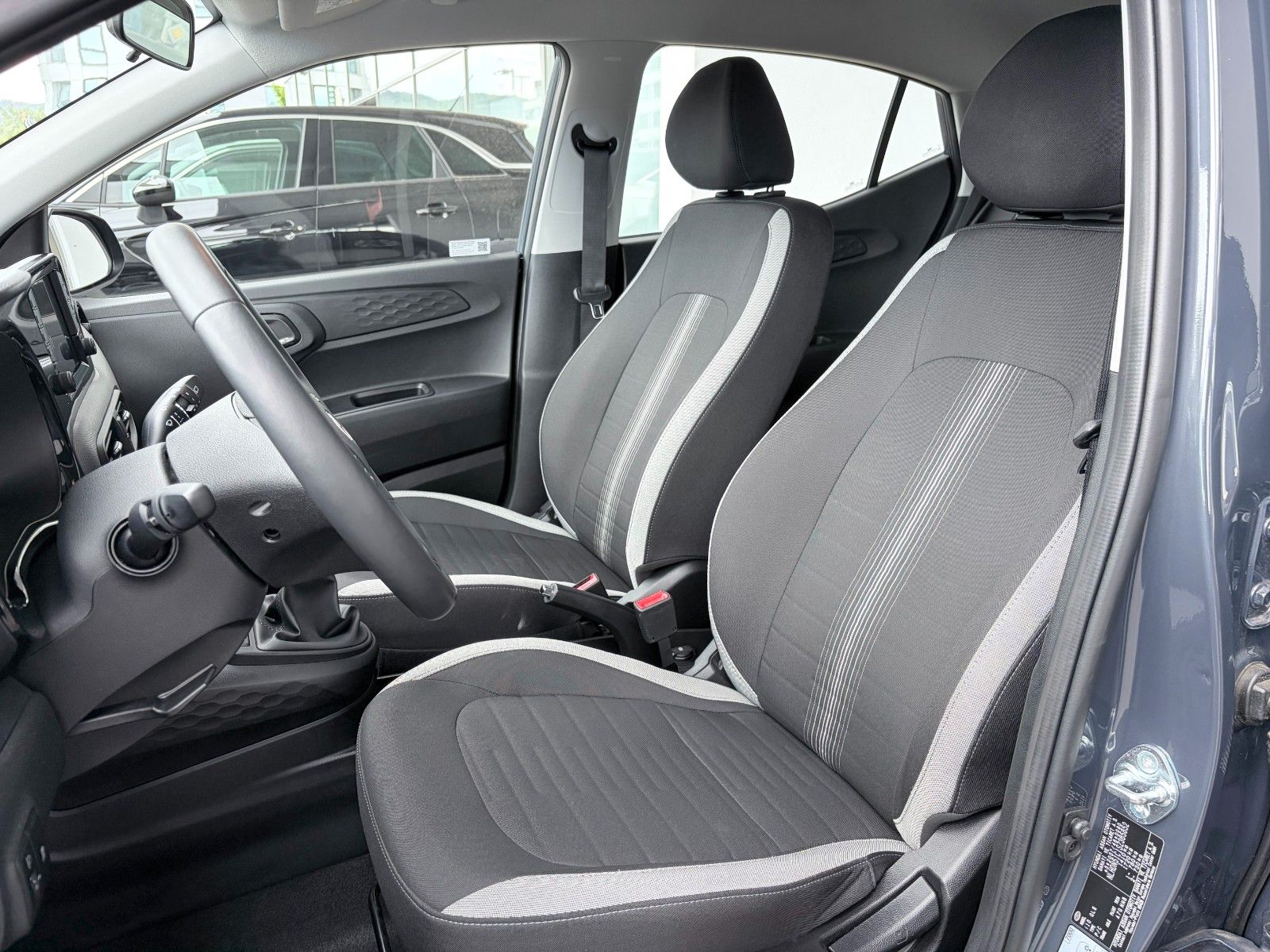 Fahrzeugabbildung Hyundai i10 Trend MY25 63PS Navi/SHZ/Allwetter!