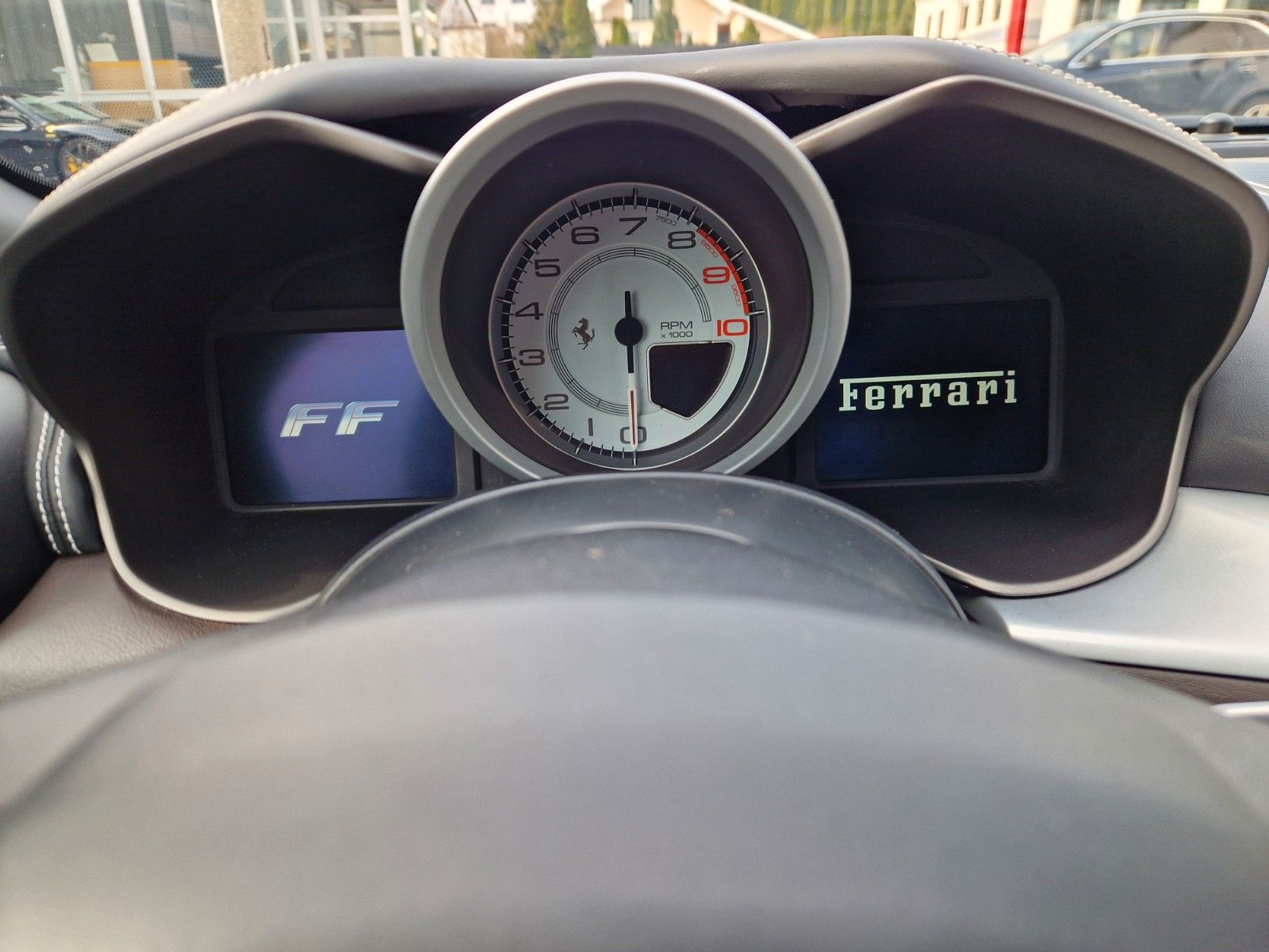 Fahrzeugabbildung Ferrari FF*dt. Auto*Lift*Carbon*Sitzbelüftung*Display*