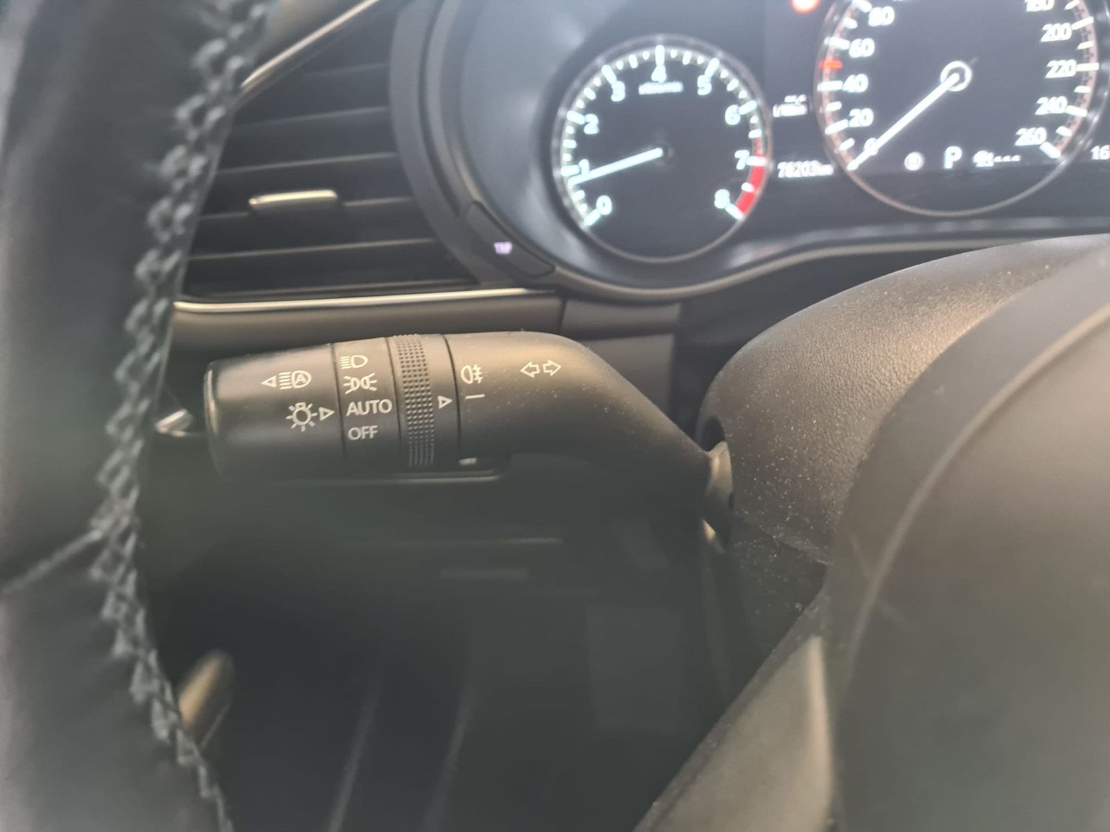 Fahrzeugabbildung Mazda 3 / NAVI / 1. Hand / 8-fach-bereift / BOSE