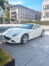 Ferrari California T, neuer Service + Tüv, 2. Hand - Ferrari aus 2015