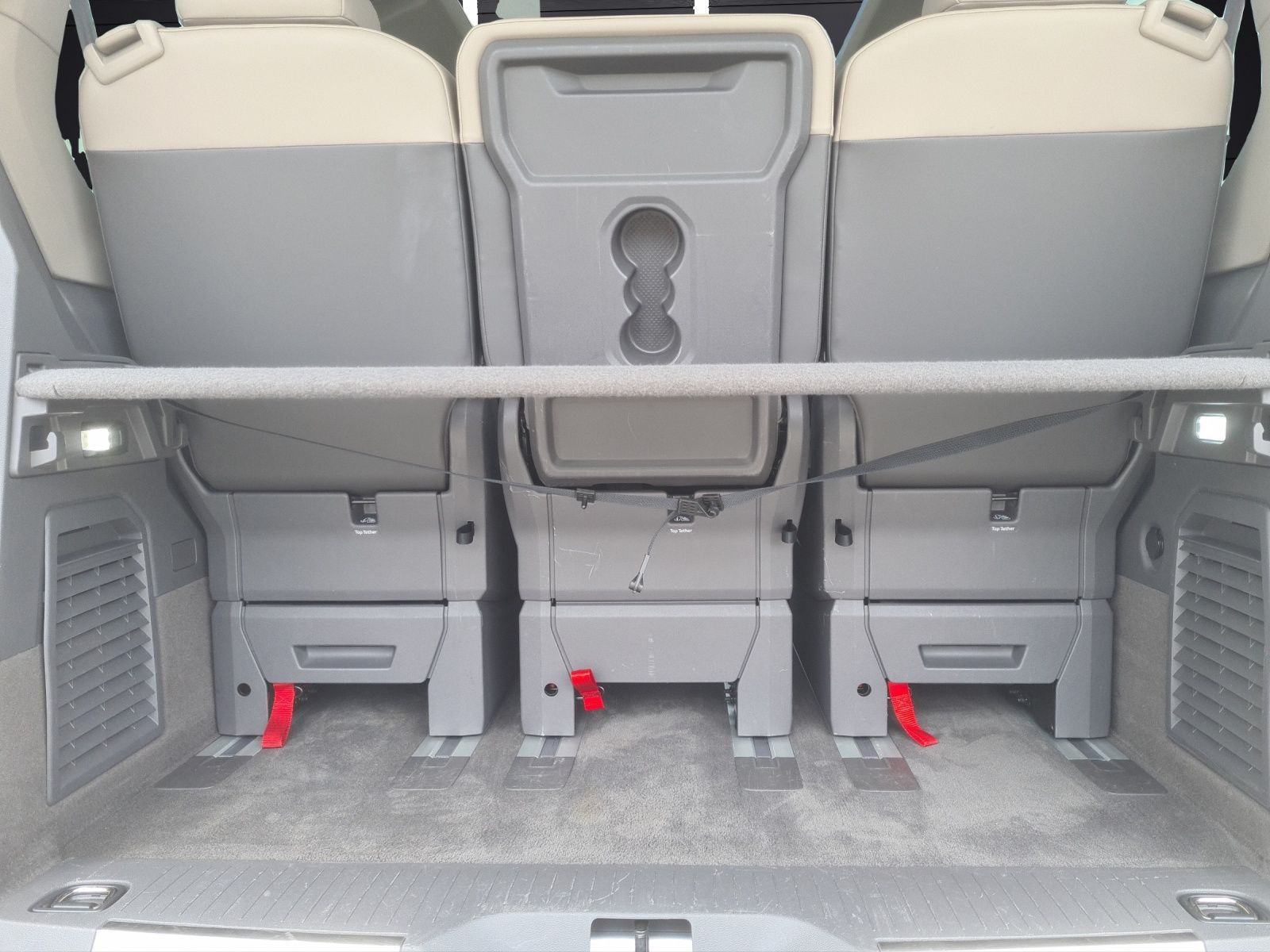 Fahrzeugabbildung Volkswagen T7 Multivan TSI DSG Style STH MATRIX ACC PANO NA