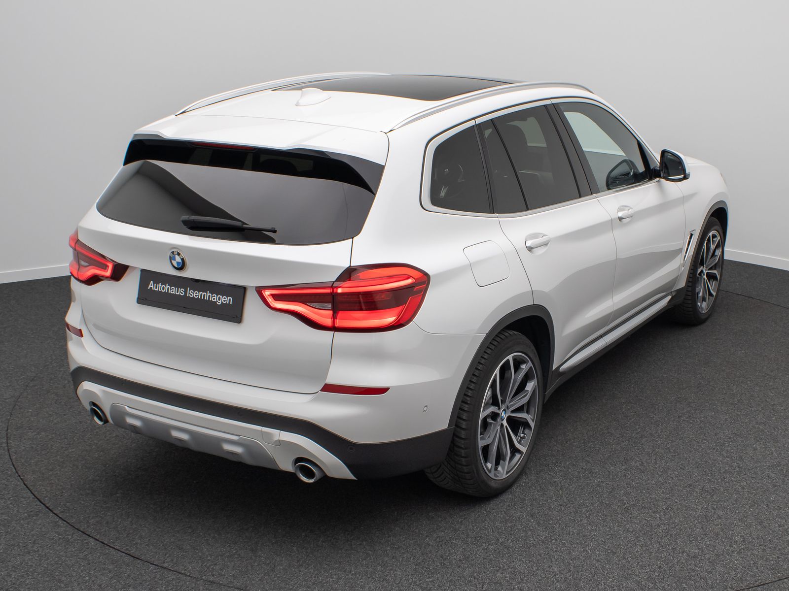 Fahrzeugabbildung BMW X3 xD20d xLine Kamera DAB AHK Komfort HUD 20Zoll