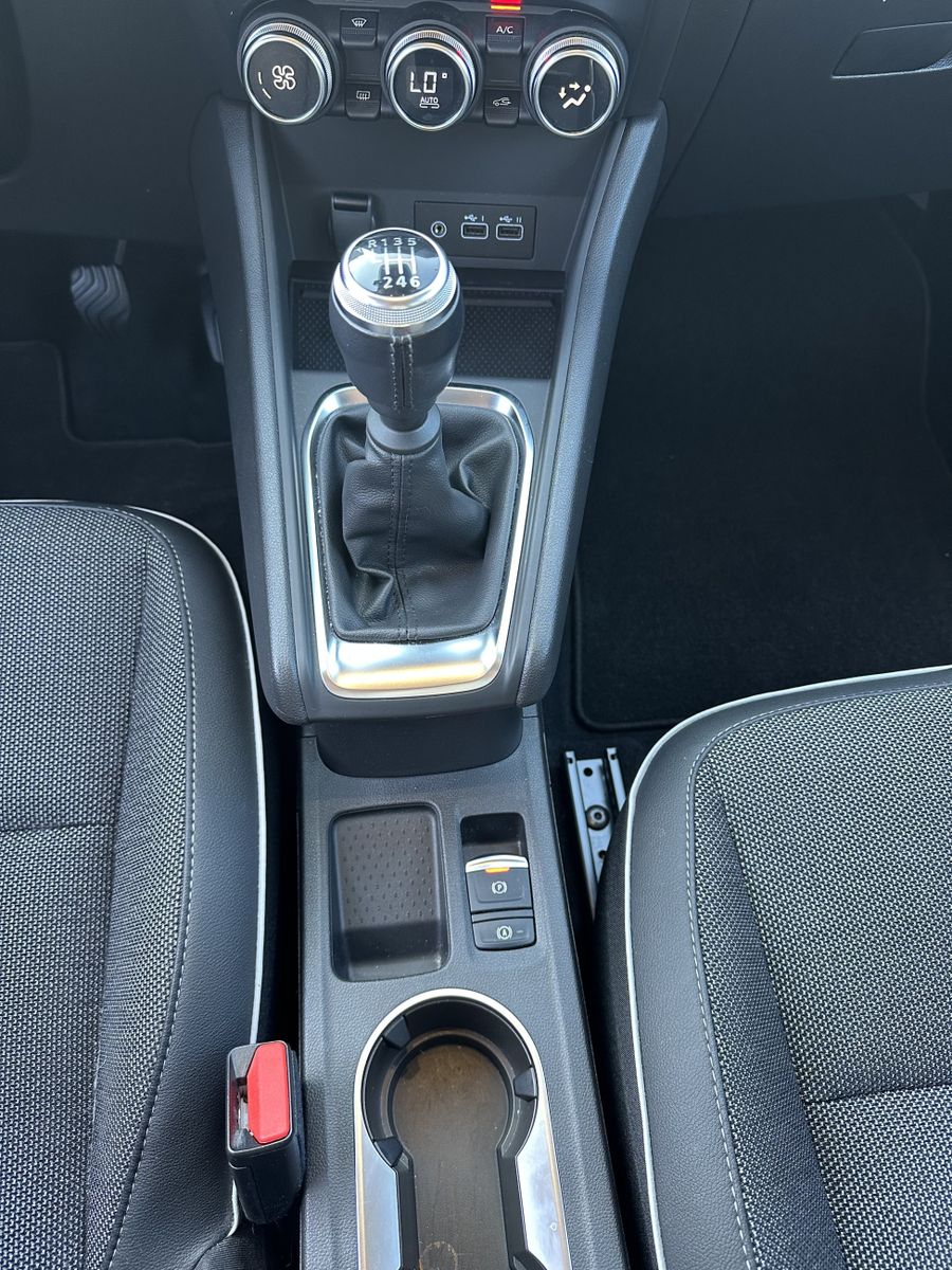 Fahrzeugabbildung Renault Captur 1.0 TCE Techno LED+SHZ+KAM+DIGDISP+17Zo