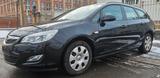 Opel Astra J Sports Tourer Selection*Klima*Euro5*AHK*
