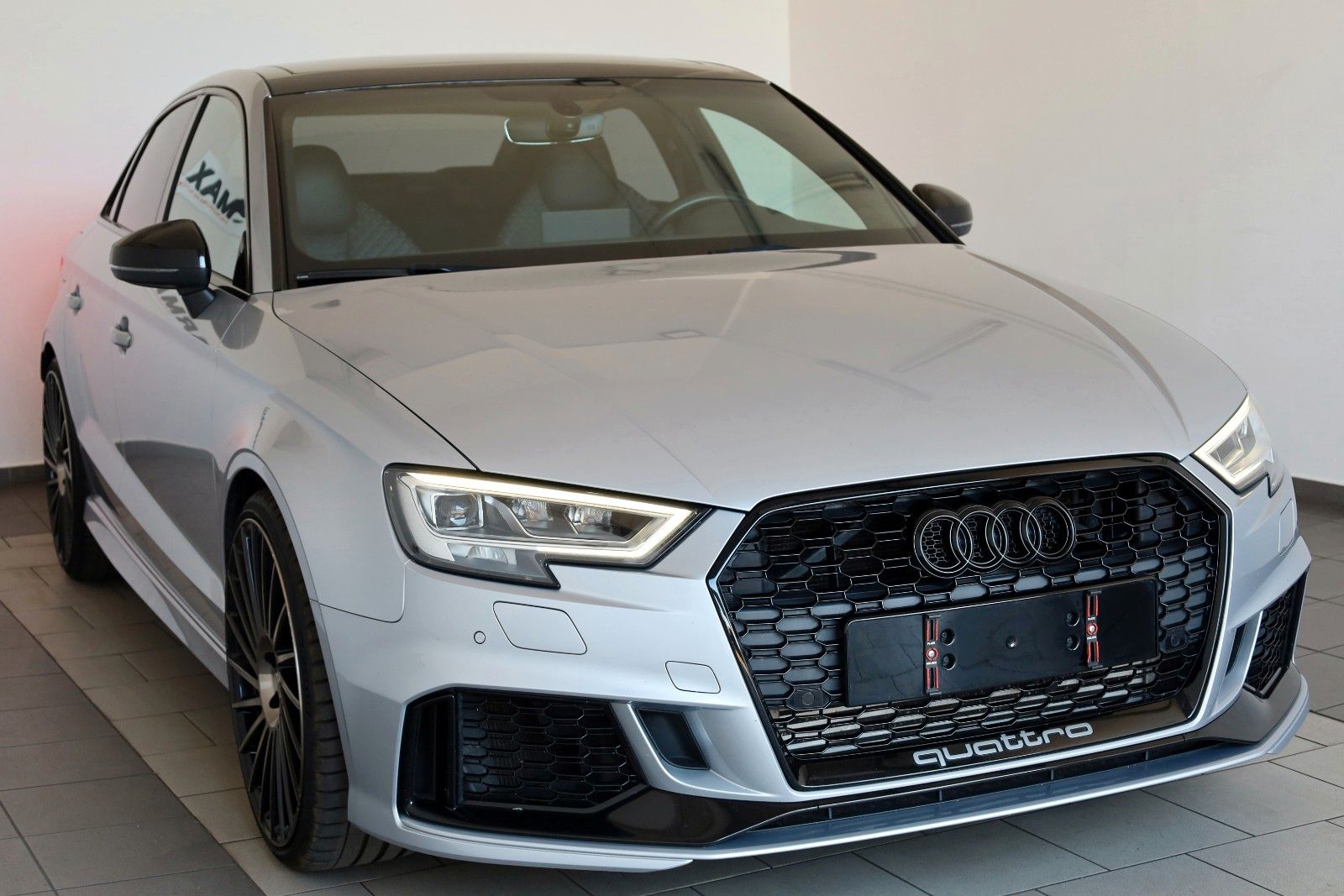 Fahrzeugabbildung Audi RS3 Lim. 2.5TFSI quattro RS-Sitze,PanDach,Bang&O