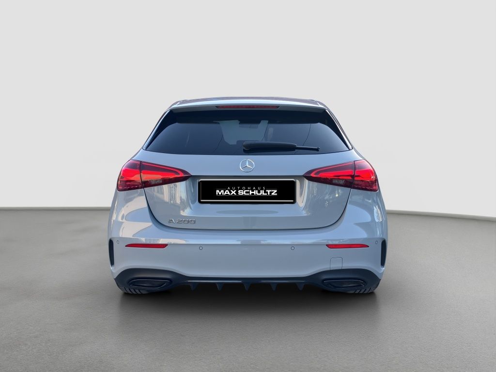 Fahrzeugabbildung Mercedes-Benz A 200 AMG*NIGHT*DISTR*19ZOLL*KAM*MULTIB*NAVI