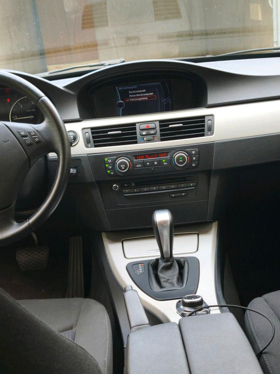 BMW  2010 — photo 12