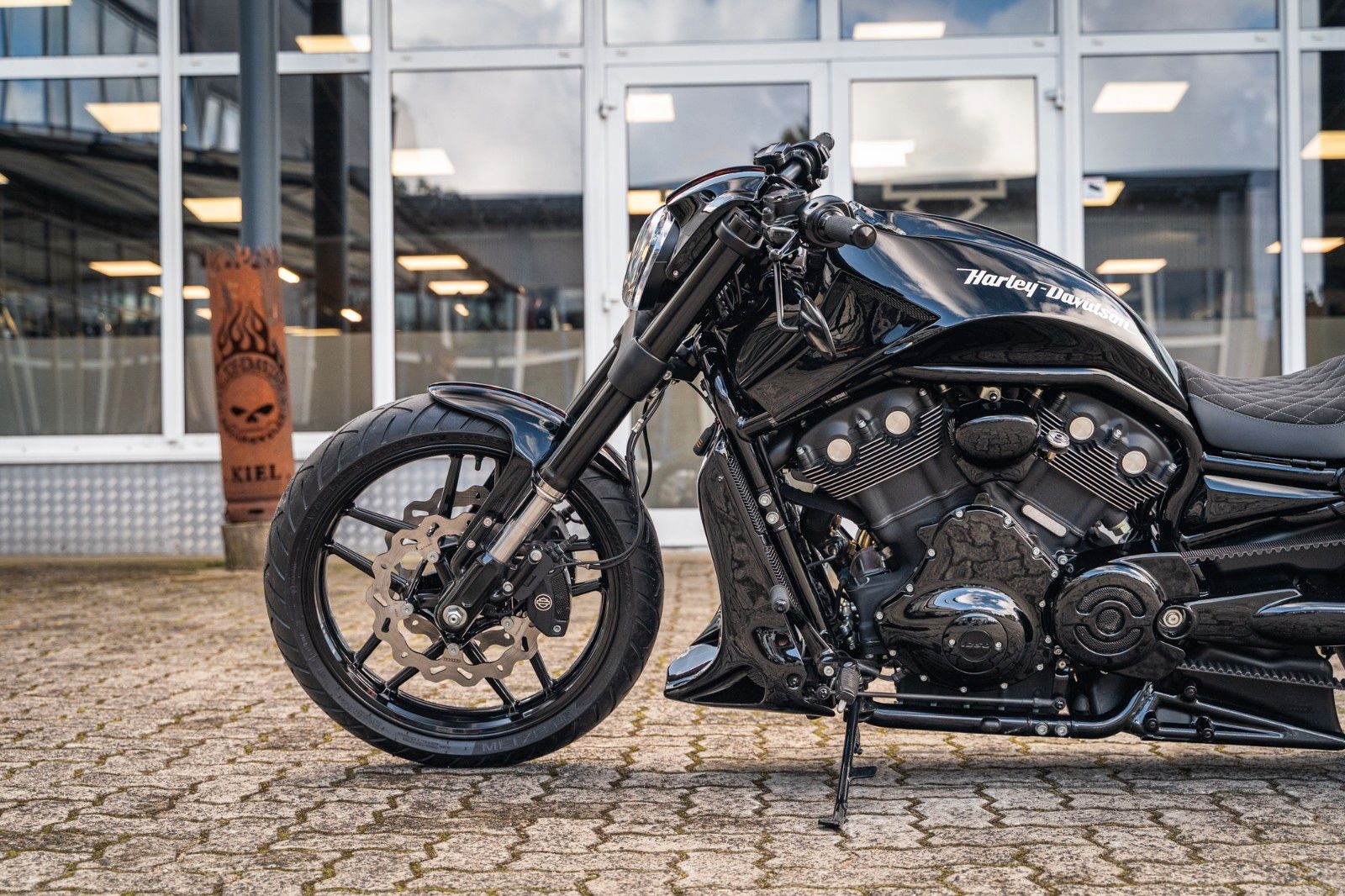 Fahrzeugabbildung Harley-Davidson VRSCDX Night Rod Special AIRRIDE 280 BadBoyCusto