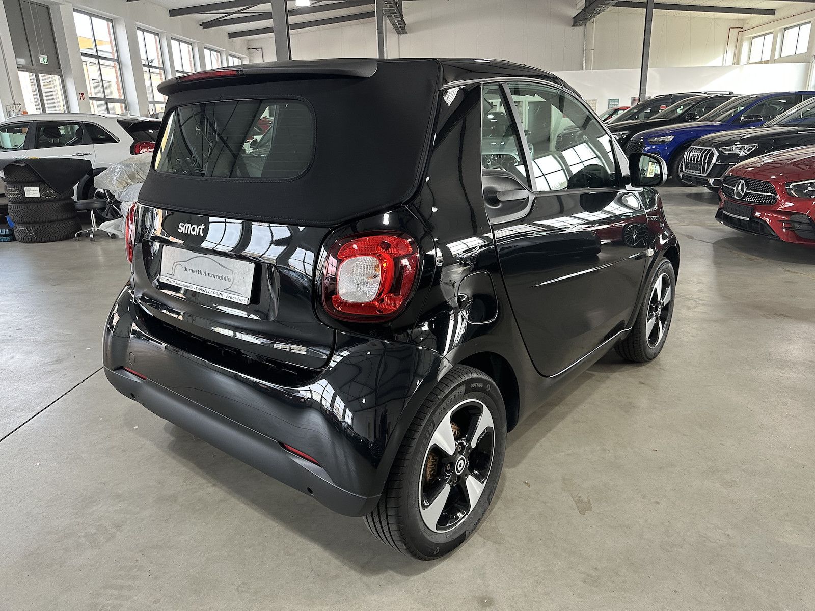 Fahrzeugabbildung Smart ForTwo Cabrio EQ Passion/22KW/Alu/Sound/SH/Temp/