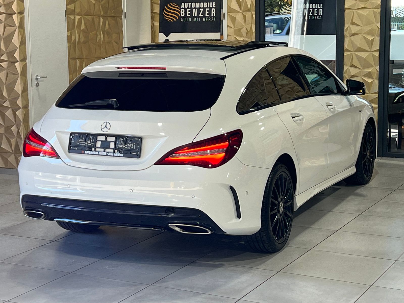 Fahrzeugabbildung Mercedes-Benz CLA 250 4Matic/SB/EDITION//AMG//PANO//KAMERA//LE