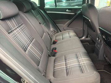 Volkswagen Tiguan - 11