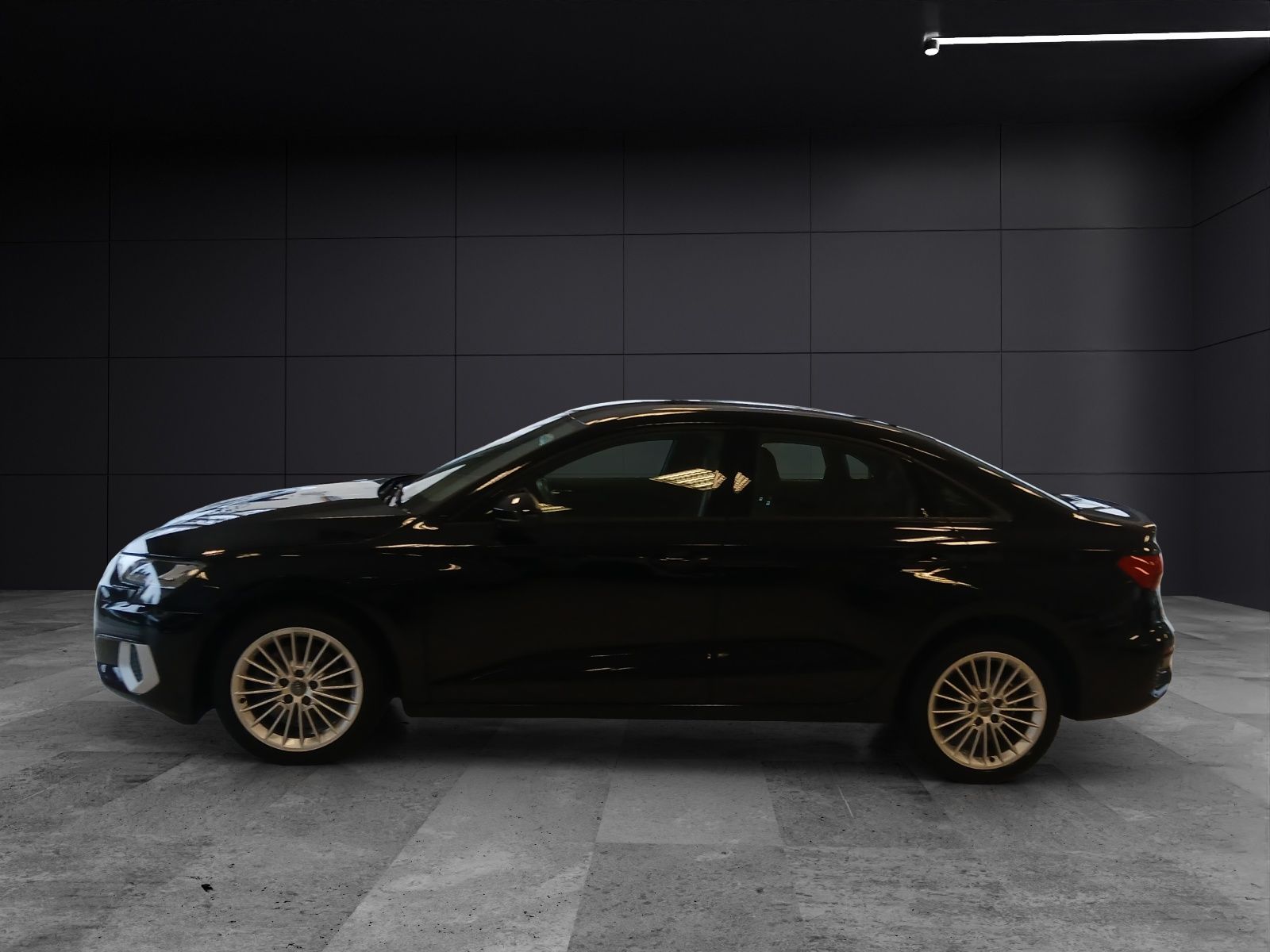 Fahrzeugabbildung Audi A3 Limousine 35 TFSI advanced S-tronic Navi AVC