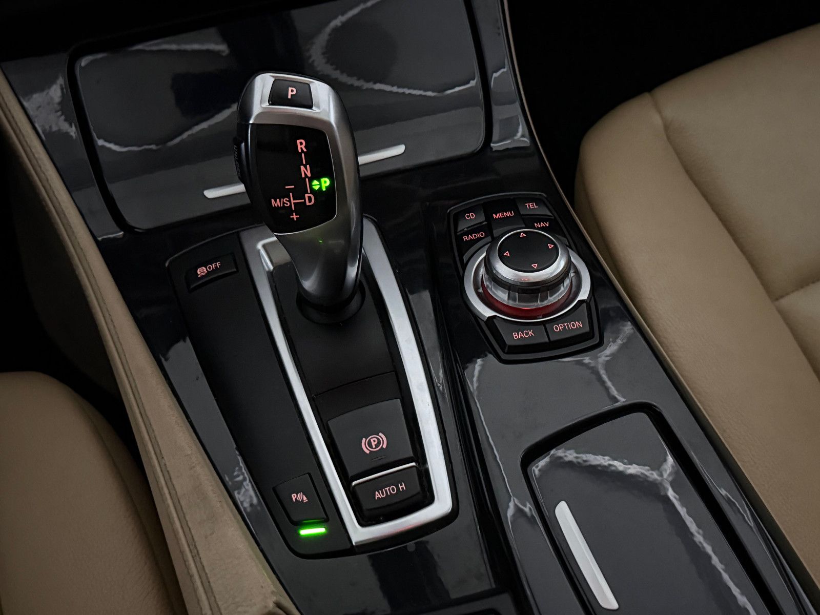 Fahrzeugabbildung BMW 520 d Lim. Aut./elektr. SITZ/NAVI/ ProfBi-XENON/