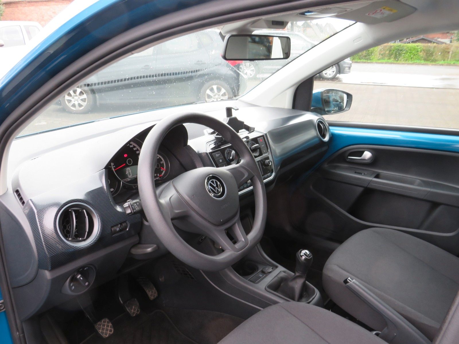 Fahrzeugabbildung Volkswagen up! 4-T SITZH. KAMERA GRA PDC MAPS&MORE NOTBREMS