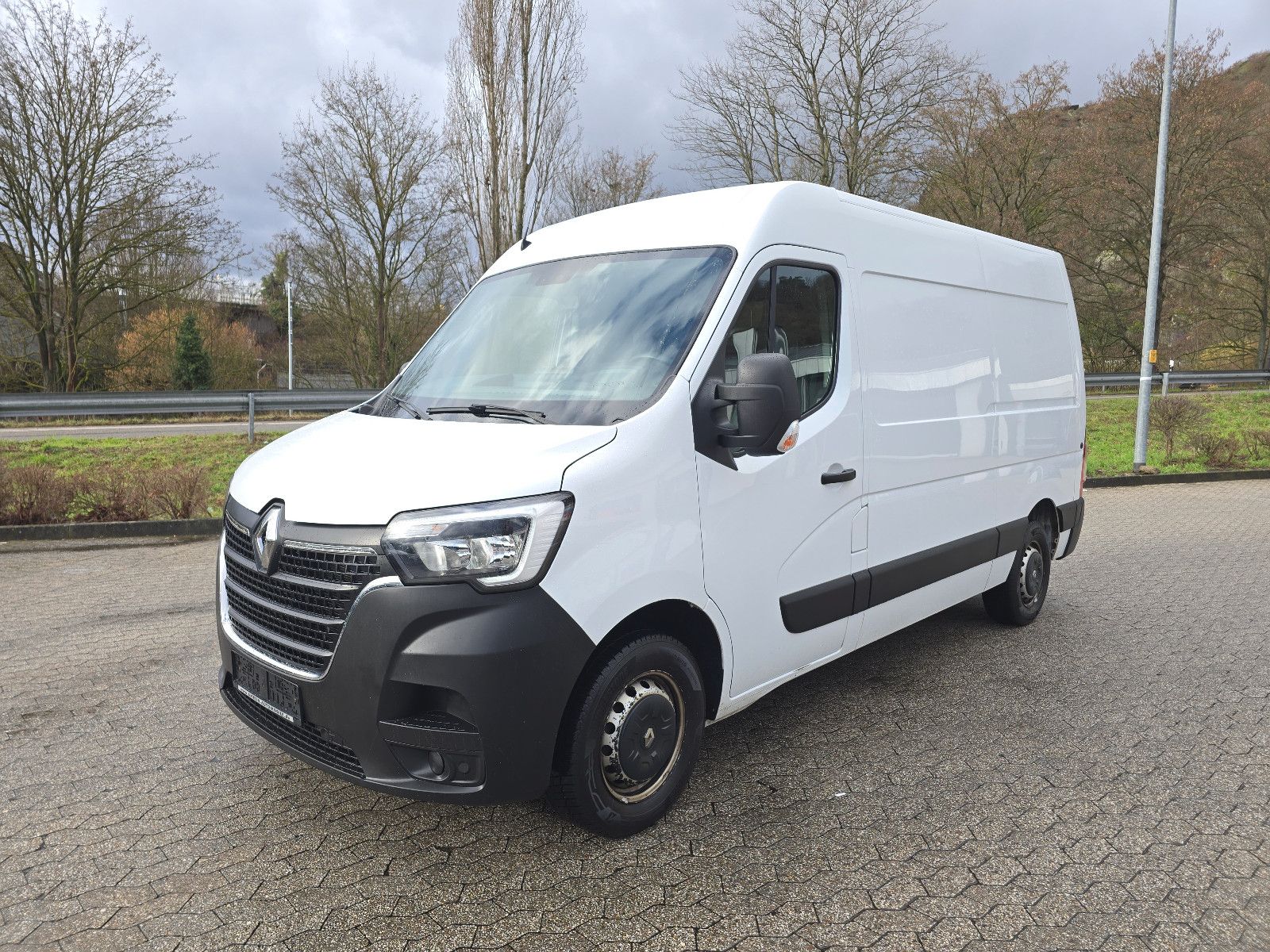 Renault Master 135 L2H2 3,5t +DAB+AHK+KLIMA+
