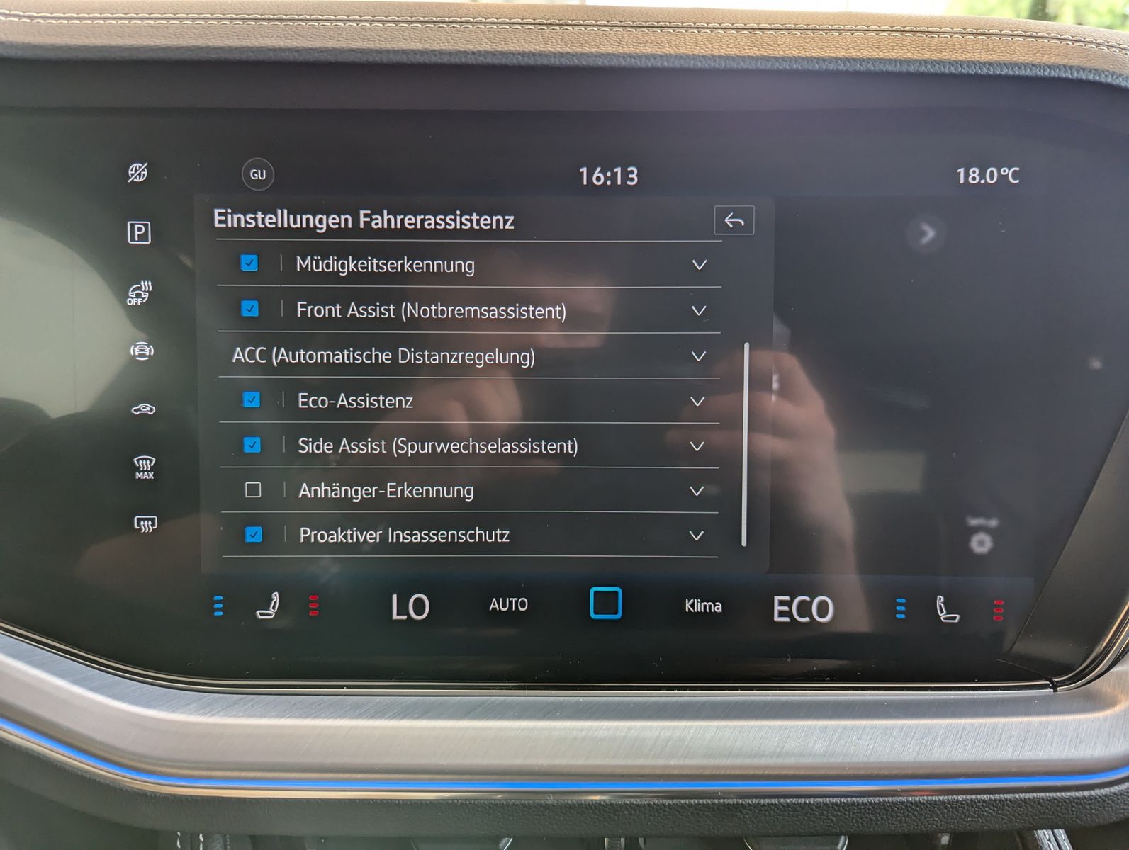 VW Touareg 3.0 TDI 4M R-Line Komfort-Paket UPE 111T - Image 33
