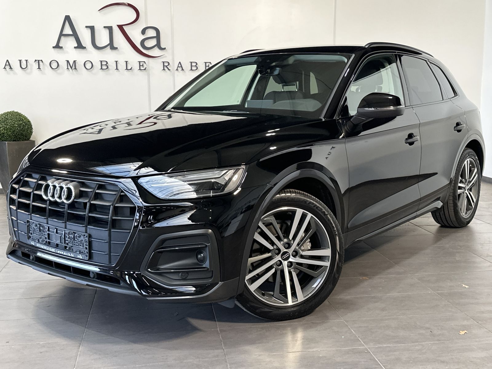 Fahrzeugabbildung Audi Q5 35 TDI Advanced Black NAV+LED+VCOCKPIT+KAM+PP