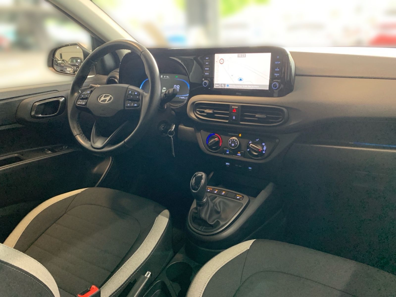 Fahrzeugabbildung Hyundai i10 1.0 Automatik Trend Navi Kamera