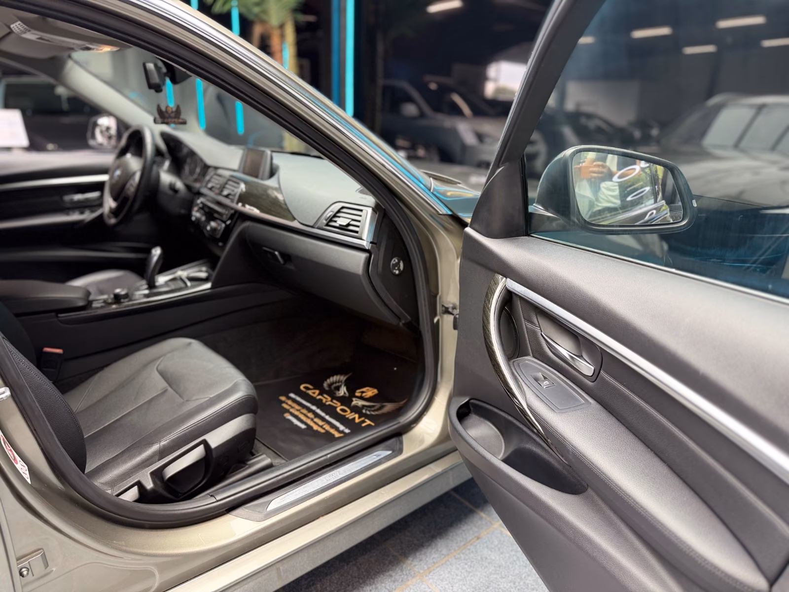 BMW 320 3 Touring 320 i xDrive Luxury Line/Volleder/