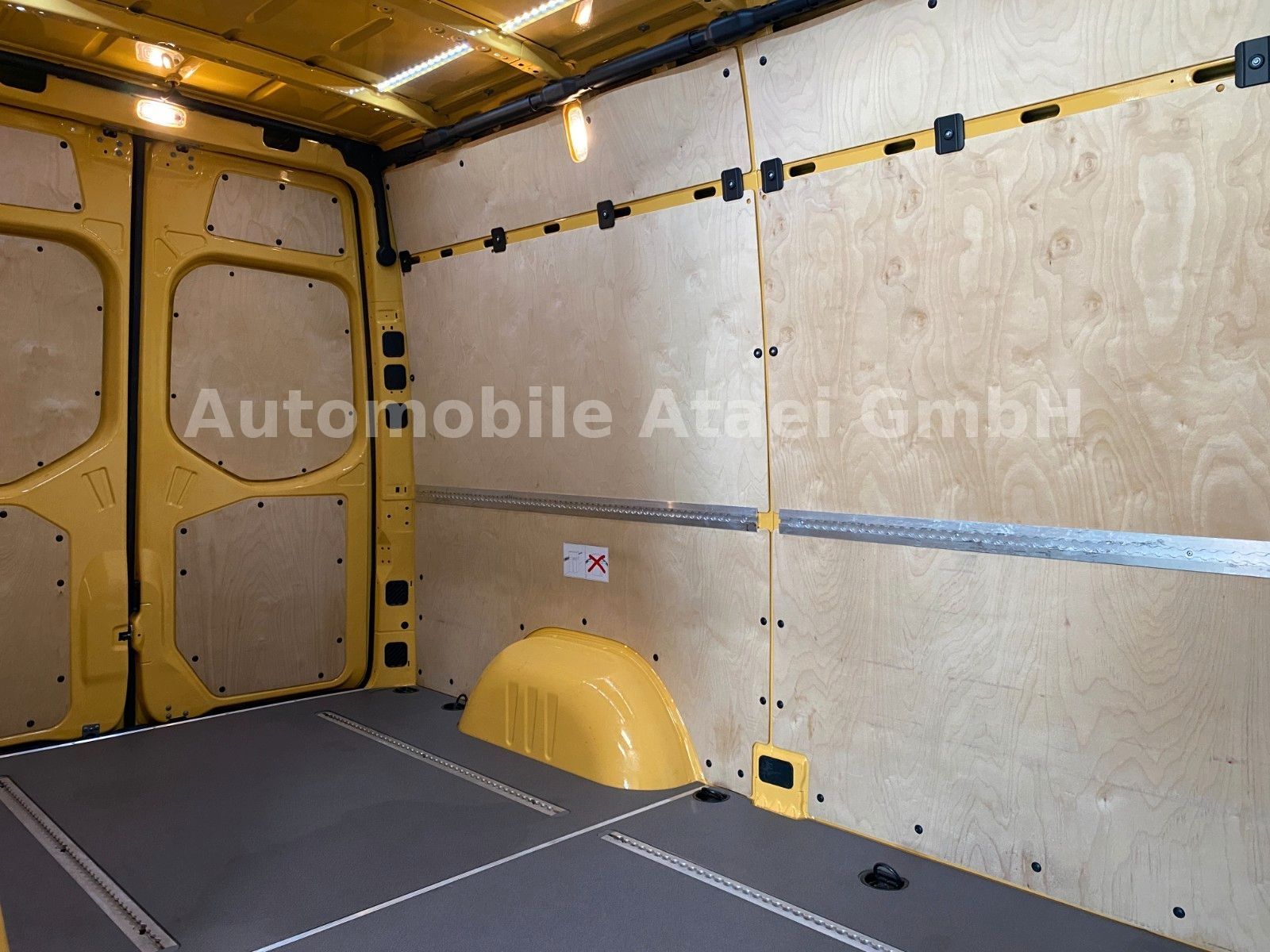 Fahrzeugabbildung Mercedes-Benz Sprinter 316 *4x4 Allrad* Automatik (7347)