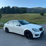 Mercedes-Benz C 350 BlueEFF. AMG Distronic + H&K Pano